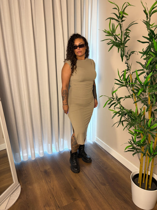 54 Chelsea desire dress