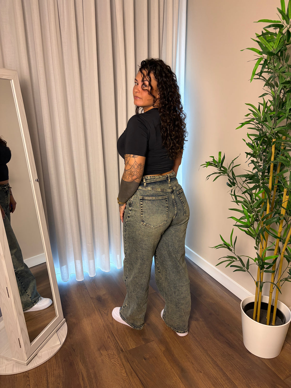 87 Troublemaker balloon Jeans