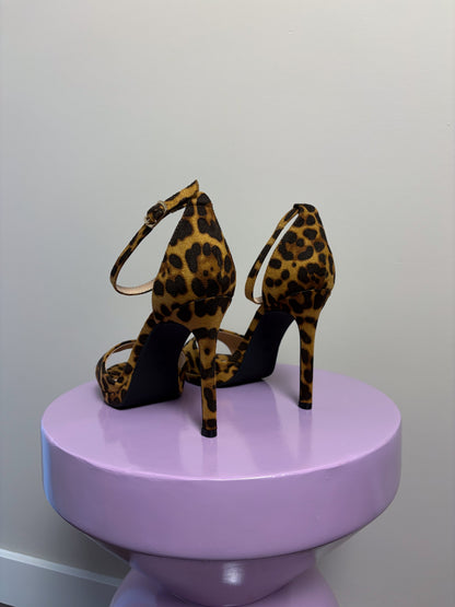 Leopard heel