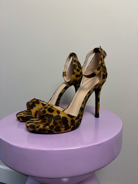 Leopard heel
