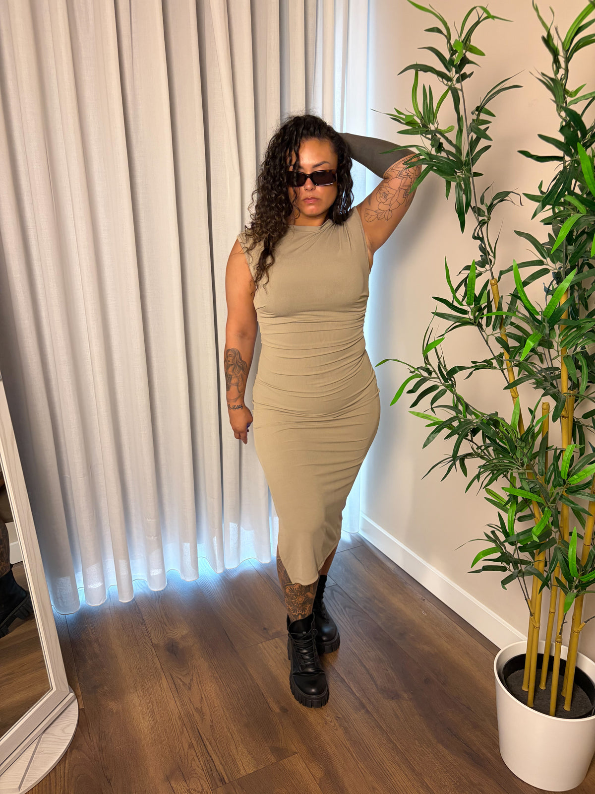 54 Chelsea desire dress