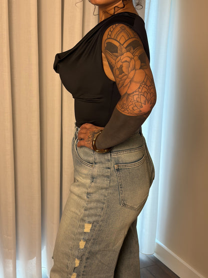 50 Noir drape body