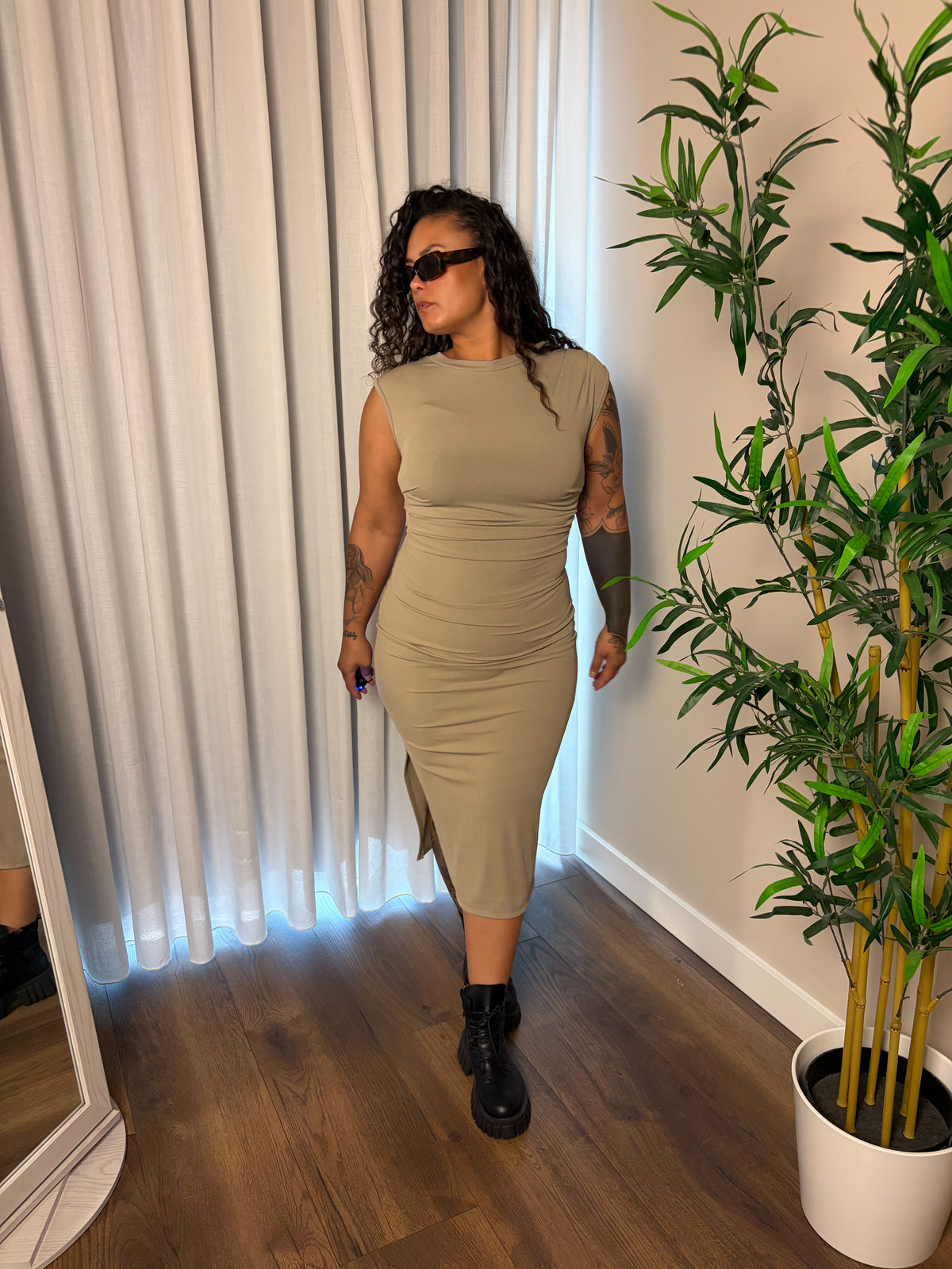 54 Chelsea desire dress