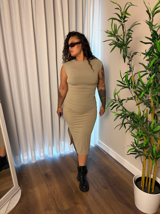 54 Chelsea desire dress