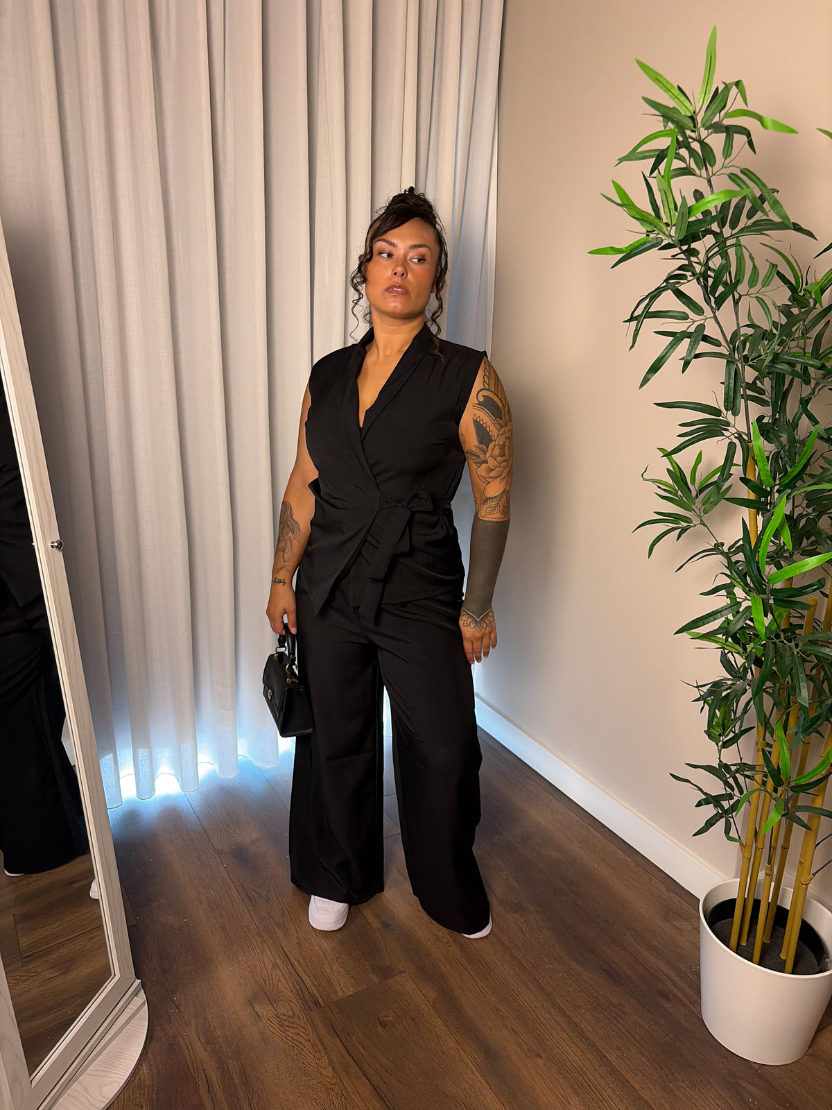 52 The avenue suit set