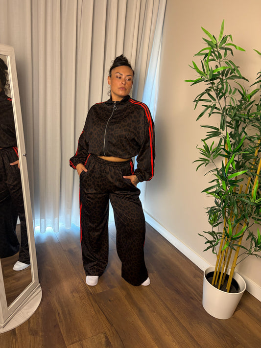56 Leopard tracksuit