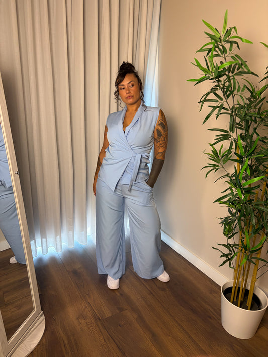 52 The avenue suit set