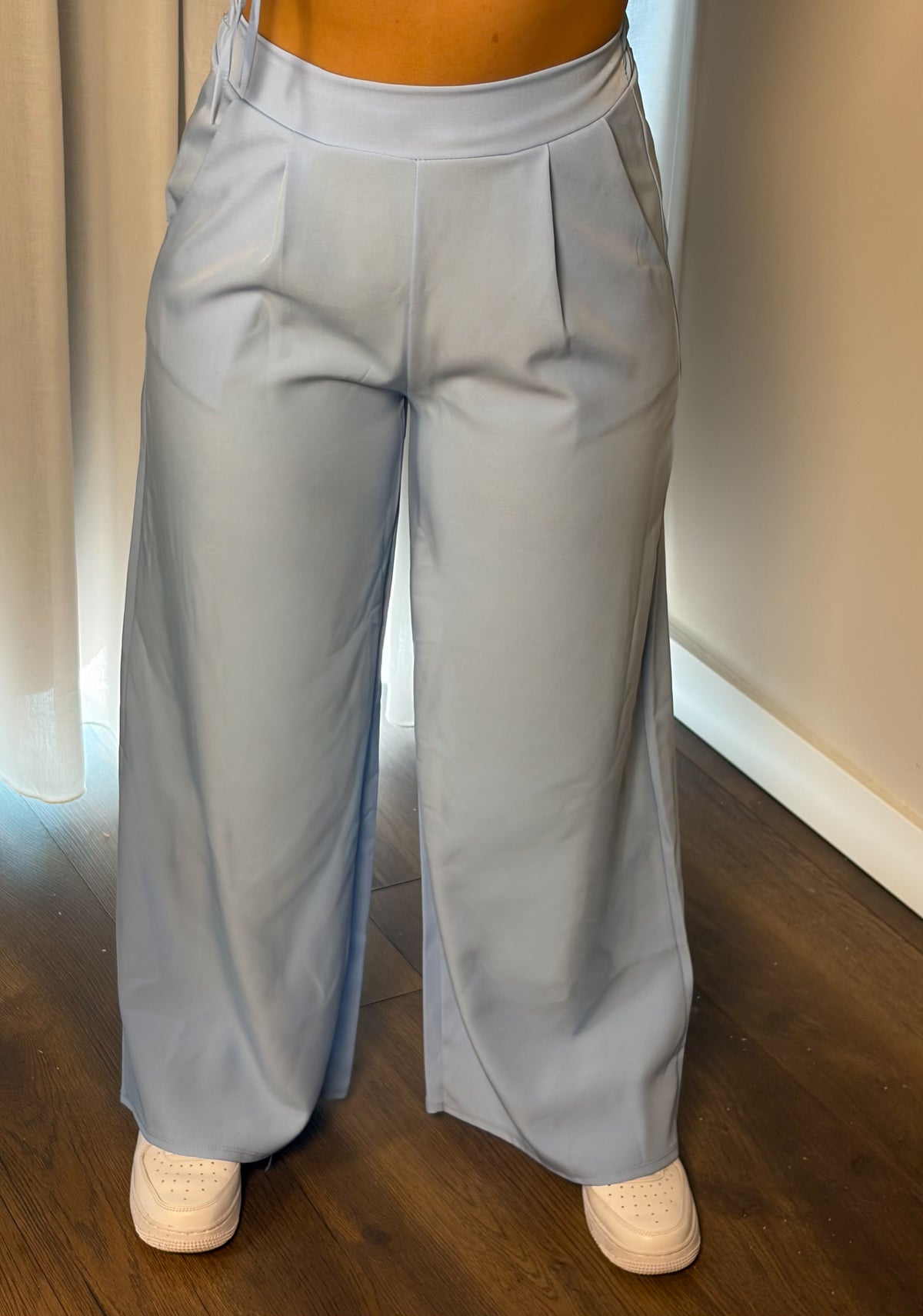 52 The avenue suit set
